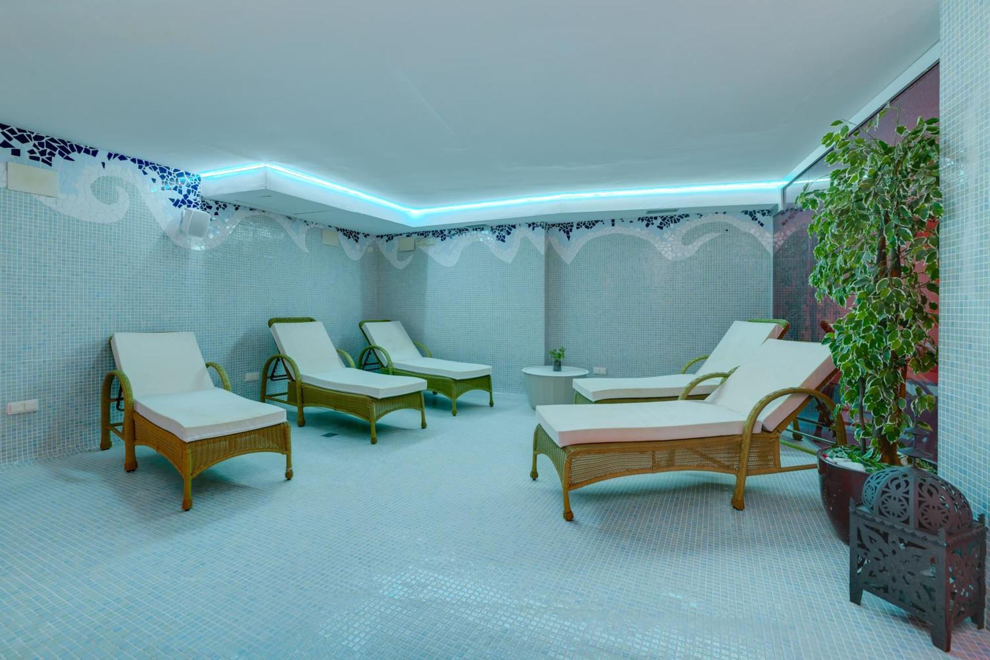 Daniya Denia Spa & Business 4* Eksteriør billede